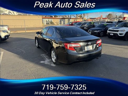 Used 2014 Toyota Camry SE image 5