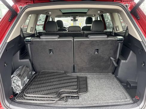 Certified 2025 Volkswagen Atlas SEL image 7