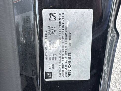 Used 2017 Chevrolet Camaro LT RWD image 14