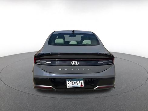 Used 2025 Hyundai Sonata SEL FWD image 12