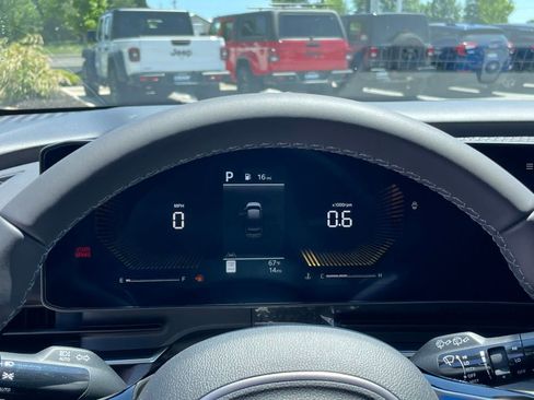 New 2026 Kia Carnival EX FWD image 13