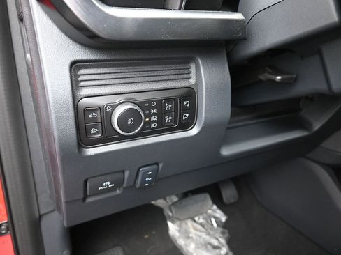 New 2026 Ford F250 Lariat w/ Black Appearance Package AWD/4WD image 13