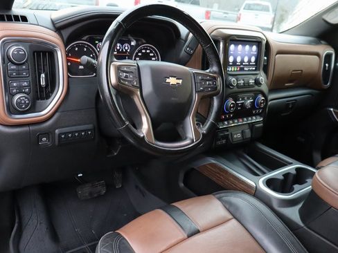 Used 2023 Chevrolet Silverado 3500 High Country w/ Z71 Off-Road Package image 5