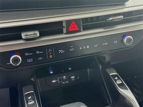 Certified 2024 Kia Sorento S image 16