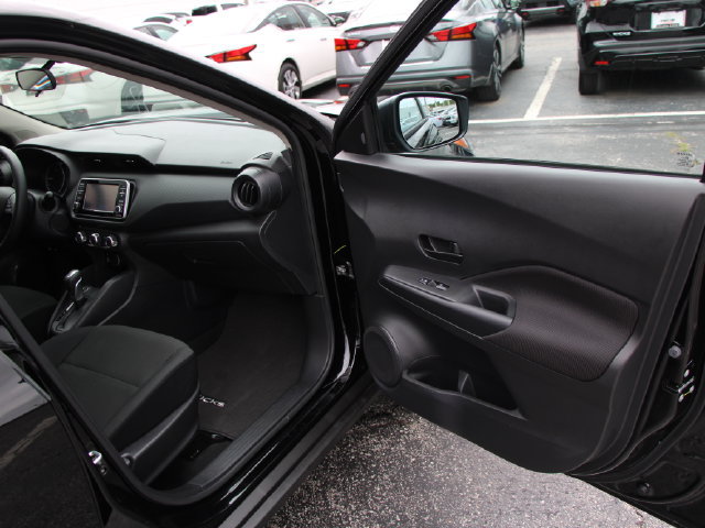 Certified 2025 Nissan Kicks Play S FWD image 28
