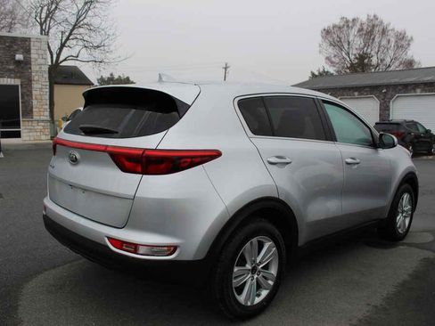 Used 2017 Kia Sportage LX image 5