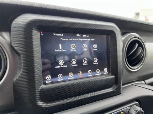 Used 2023 Jeep Wrangler Unlimited Sport image 24