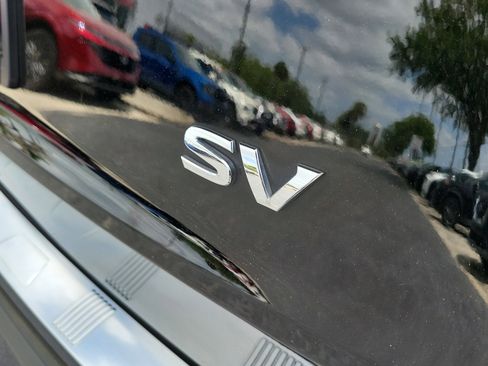 Used 2023 Nissan Rogue SV FWD image 8