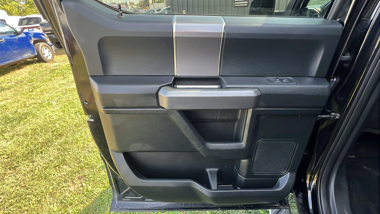 Used 2016 Ford F150 XLT w/ Equipment Group 301A Mid AWD/4WD image 15