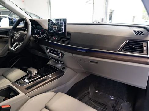 Used 2025 Audi Q5 2.0T Premium Plus w/ Premium Plus Package AWD/4WD image 30