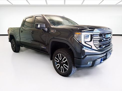 Used 2023 GMC Sierra 1500 AT4 AWD/4WD image 3