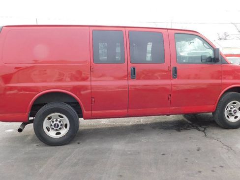 Used 2011 GMC Savana 3500 image 33