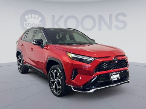 Used 2025 Toyota RAV4 XSE w/ Weather Package AWD/4WD image 2