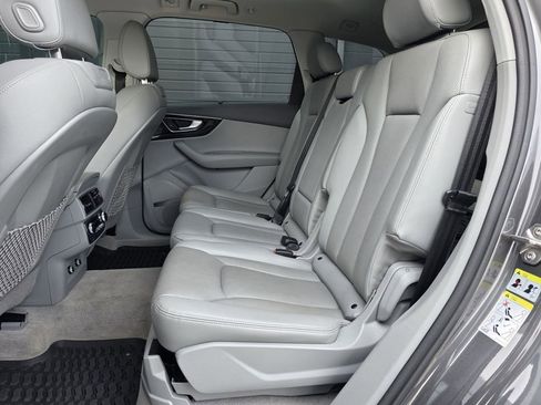 Used 2019 Audi Q7 3.0T Premium Plus w/ Premium Plus Package image 16