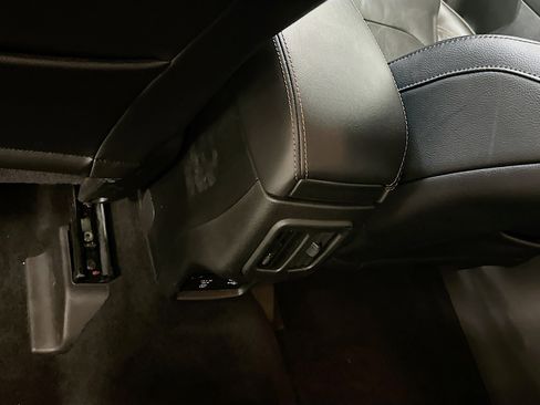 Used 2018 Jeep Compass Limited AWD/4WD image 28