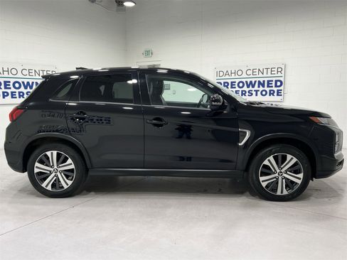 Used 2024 Mitsubishi Outlander Sport SE image 9
