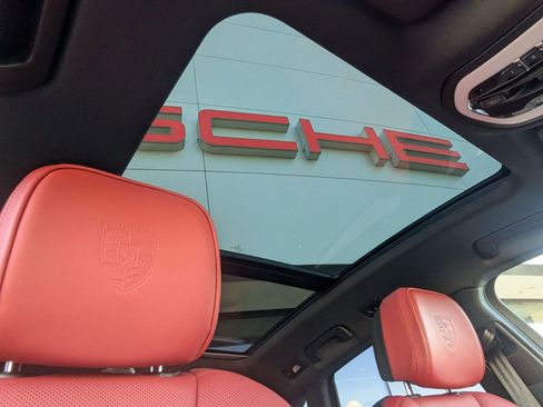 New 2026 Porsche Macan image 27