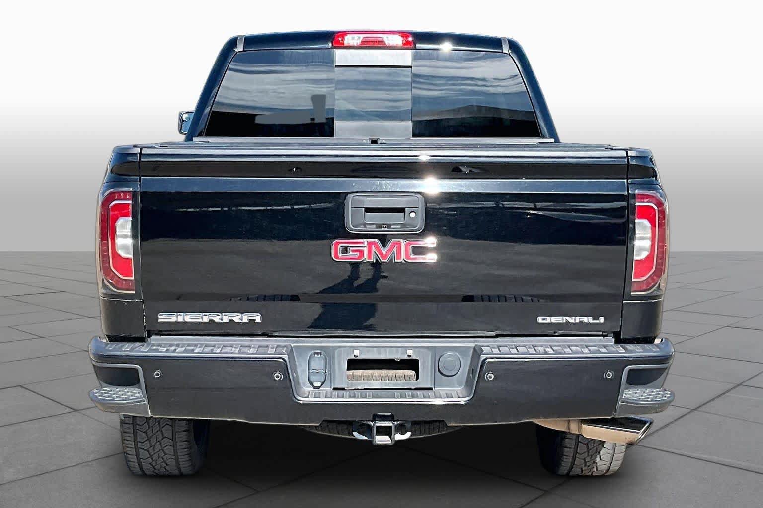 Used 2018 GMC Sierra 1500 Denali w/ Denali Ultimate Package AWD/4WD image 3