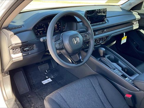 New 2025 Honda Accord SE image 9