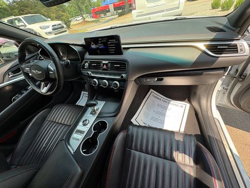 Used 2022 Genesis G70 3.3T w/ Sport Advanced Package RWD image 10