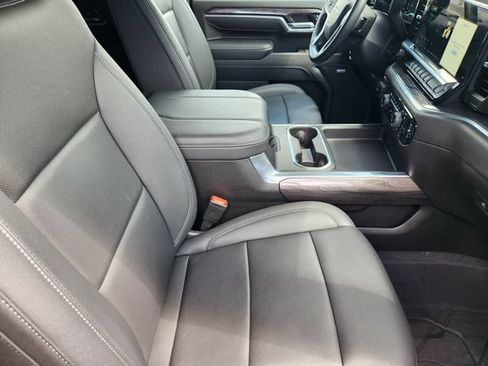 Used 2025 Chevrolet Silverado 2500 LTZ w/ LTZ Plus Package AWD/4WD image 19