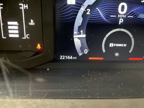Certified 2025 Toyota Tacoma SR5 AWD/4WD image 19