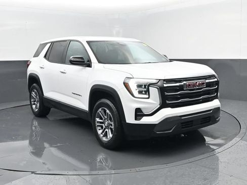 Used 2025 GMC Terrain Elevation AWD/4WD image 3