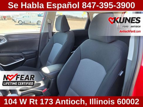 Used 2025 Kia Soul LX w/ LX Technology Package FWD image 24