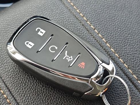 Used 2020 Chevrolet Traverse RS image 33