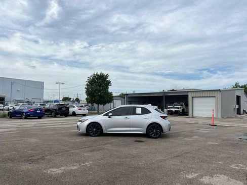 Used 2023 Toyota Corolla XSE FWD image 13