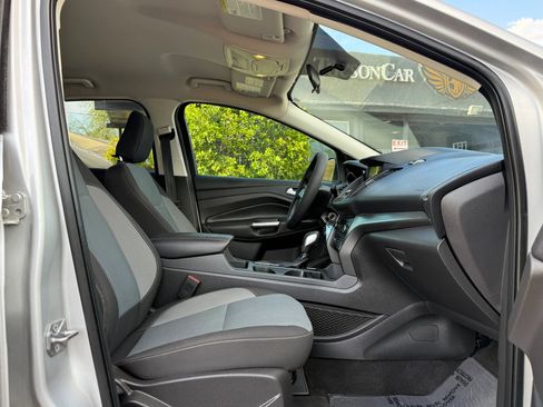 Used 2018 Ford Escape SE w/ SE Sync 3 Package FWD image 19
