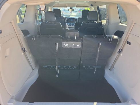 Used 2020 Chrysler Voyager Lxi FWD image 15