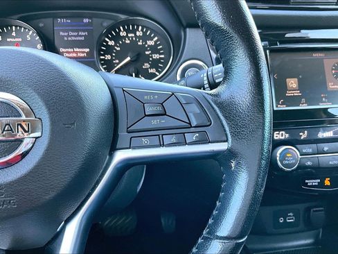 Used 2019 Nissan Rogue Sport SV w/ All-Weather Package FWD image 19