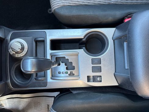 Used 2018 Toyota 4Runner SR5 AWD/4WD image 27