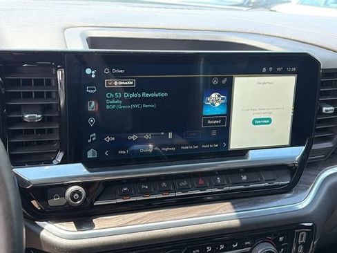 Used 2022 Chevrolet Silverado 1500 LTZ w/ LTZ Premium Package AWD/4WD image 18