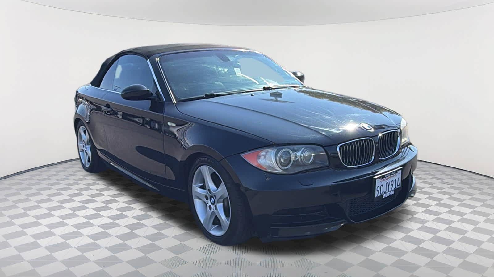 Used 2008 BMW 135i Convertible RWD image 3
