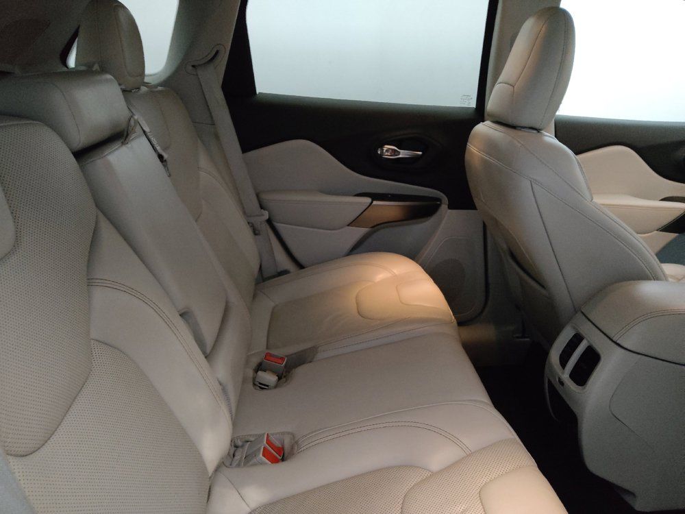 Used 2020 Jeep Cherokee Limited AWD/4WD image 19