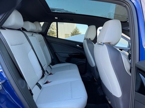 Used 2022 Volkswagen ID.4 Pro S image 12