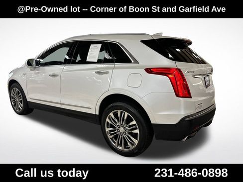 Used 2017 Cadillac XT5 Premium Luxury AWD/4WD image 3