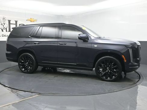 Used 2025 Cadillac Escalade Sport Platinum w/ LPO, ONYX Package AWD/4WD image 1
