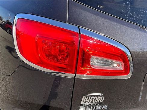 Used 2017 Buick Enclave Premium image 31