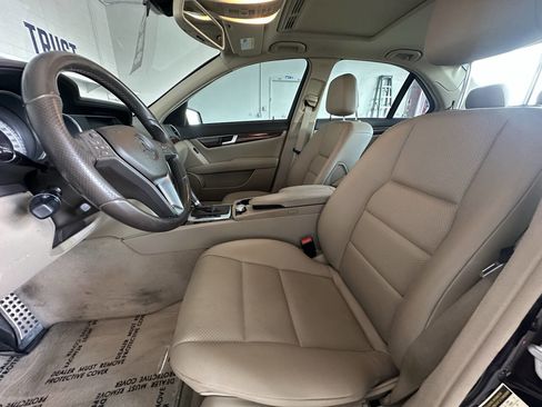 Used 2012 Mercedes-Benz C 250 Sedan image 23