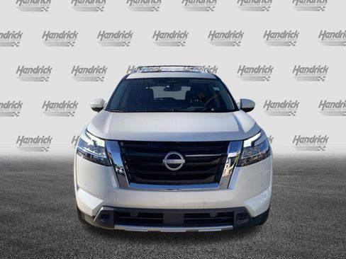 Used 2024 Nissan Pathfinder Platinum w/ Cargo Package image 3