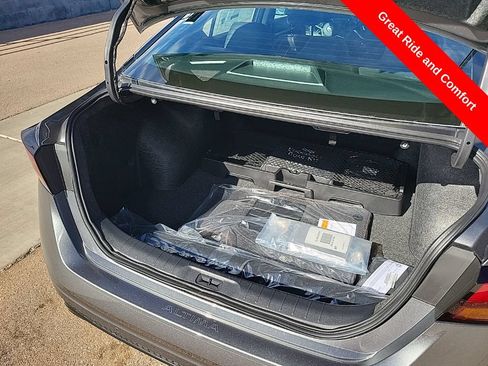 New 2025 Nissan Altima 2.5 SR w/ SR Premium Package FWD image 14