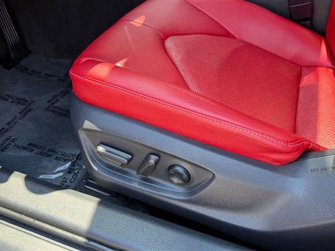 Used 2019 Toyota Camry XSE w/ Carpet Mat Package FWD image 30
