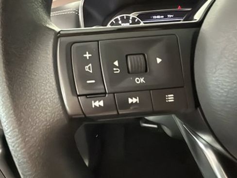 Used 2023 Nissan Rogue SV AWD/4WD image 15