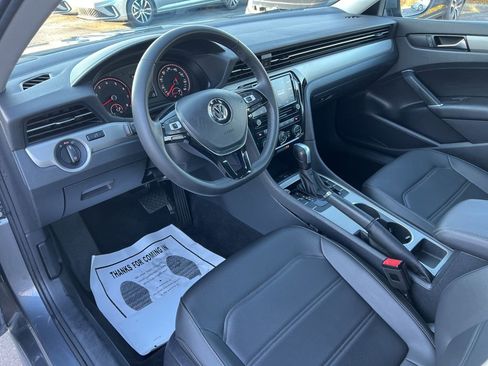 Used 2021 Volkswagen Passat 2.0T SE image 14