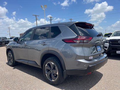 Certified 2025 Nissan Rogue SV FWD image 5