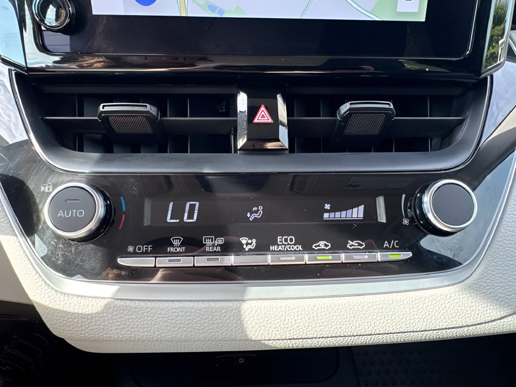 Used 2025 Toyota Corolla LE w/ LE Premium Package FWD image 20