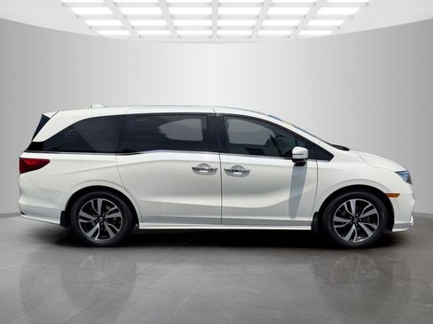 Used 2018 Honda Odyssey Elite image 6
